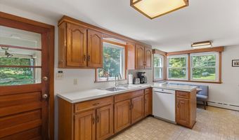 316 Leetes Island Rd, Branford, CT 06405