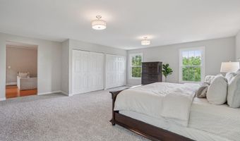 1805 ARMY NAVY Dr, Arlington, VA 22202