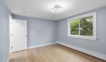 20 Colonial Dr 10, Andover, MA 01810