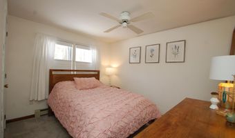 8 Teaberry Ln, Bedford, NH 03110