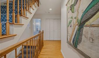7 Clay St, Newport, RI 02840