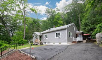 116 Chestnut Ridge Rd, Bethel, CT 06801