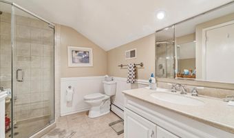 436 EDGEWOOD Dr, Ambler, PA 19002