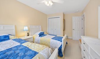 13 Stonegate Cir, Cheshire, CT 06410