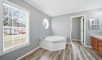 701 Missouri River Dr, Adrian, MI 49221
