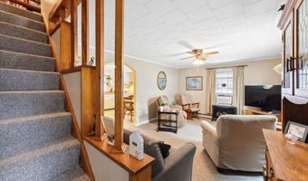 55 Glen St, Augusta, ME 04330