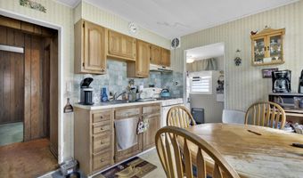 207 New York Ave, Bergenfield, NJ 07621