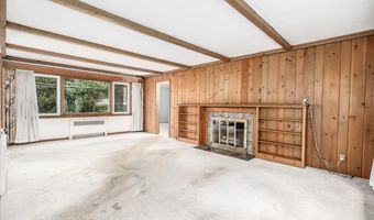 34 Valerie Ln, Danbury, CT 06811