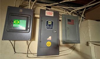 2543 Burlingham Dr, Ashtabula, OH 44004