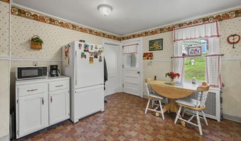 15 Summit Ave, Adams, MA 01220
