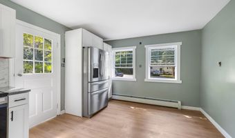 110 Gill St, Auburn, ME 04210