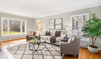 2690 Overridge Dr, Ann Arbor, MI 48104