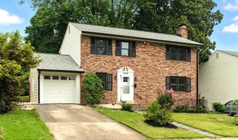 2339 N POWHATAN St, Arlington, VA 22205