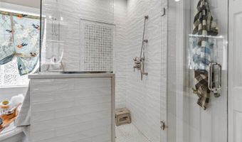 379 Shallowford Dr, Boiling Springs, SC 29316