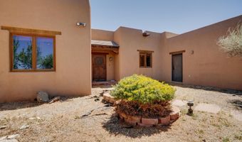 135 Los Rios Rd, Arroyo Hondo, NM 87513