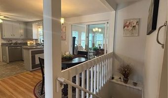 124 Zinnia Dr, Cranston, RI 02920