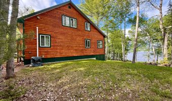 8 Breezy Knoll Ln, Baileyville, ME 04694
