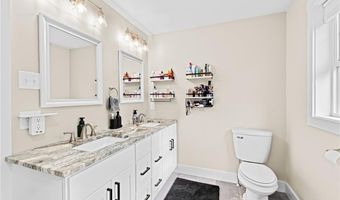 8 Big River Rd, Coventry, RI 02816