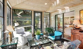 140 Connection St, Newport, RI 02840