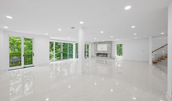 2321 N RICHMOND St, Arlington, VA 22207