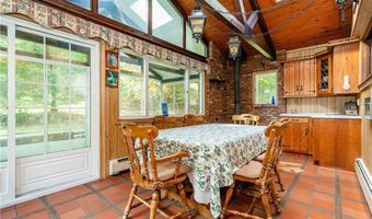 1904 Old Louisquisset Pike, Lincoln, RI 02865