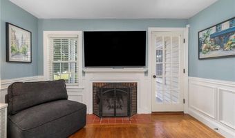 138 Homecrest Ave, North Smithfield, RI 02896