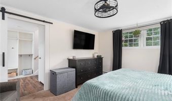 26 Ferncrest Dr, Cumberland, RI 02864