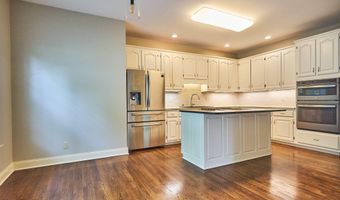 944 Southwick Dr, Alcoa, TN 37701