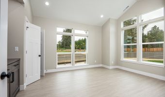 87653 8th St, Veneta, OR 97487