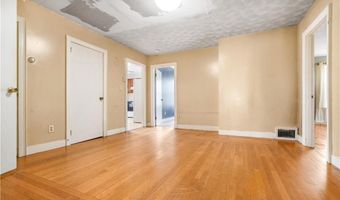 43 Mary Ave, East Providence, RI 02914