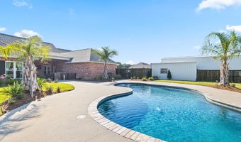 8326 Sidney Gautreaux Rd, Abbeville, LA 70510