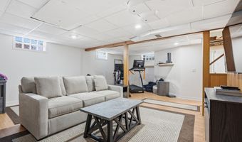 1102 Arborview Blvd, Ann Arbor, MI 48103