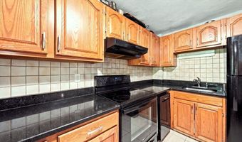 10 Coffey St 25, Boston, MA 02122