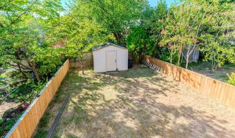 57 GARDEN Dr, Alexandria, VA 22304