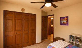 1208 Plum Ln, Aberdeen, SD 57401