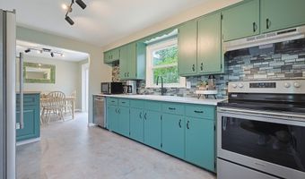 27 Bear Hill Rd, Cumberland, RI 02864