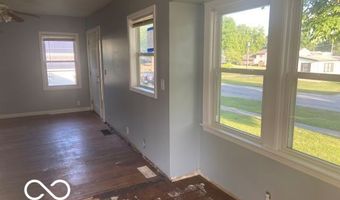 615 E South St, Albion, IN 46701