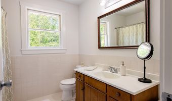 4894 GILBERT STATION Rd, Barboursville, VA 22923