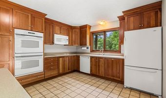 9 Pavillion Rd, Amherst, NH 03031