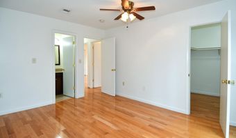 5207 NEWTON St 203, Bladensburg, MD 20710