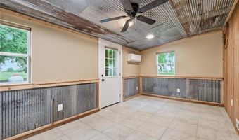 17341 N 158th St, Basehor, KS 66007