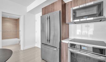 2960 NE 207th St 1102, Aventura, FL 33180