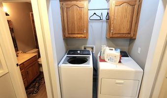 1019 E Daniels St, Aurora, MO 65605