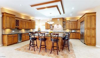460 Berwick Cir, Aurora, OH 44202