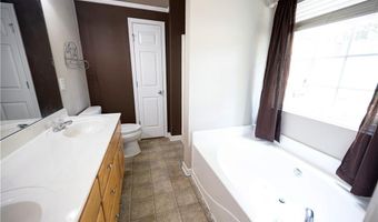 50 Hopkins Farm Dr, Adairsville, GA 30103