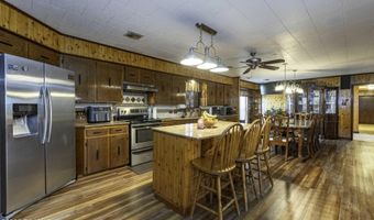13132 Veterans Memorial Dr, Abbeville, LA 70510