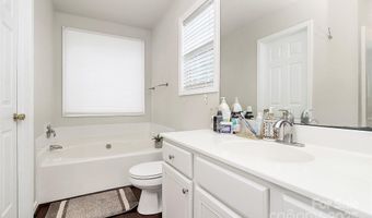 7707 Brisbane Ct, Charlotte, NC 28215