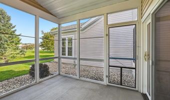 3354 N Stone Creek Cir, Madison, WI 53719