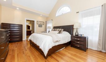 121 Sea Green Dr 121, Berlin, CT 06037