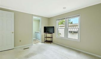 7 Queens Rd, Attleboro, MA 02703